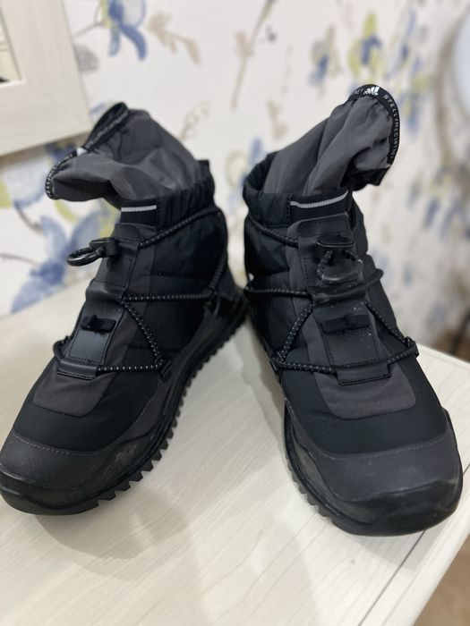 Продаю дутики Adidas by Stella McCartney