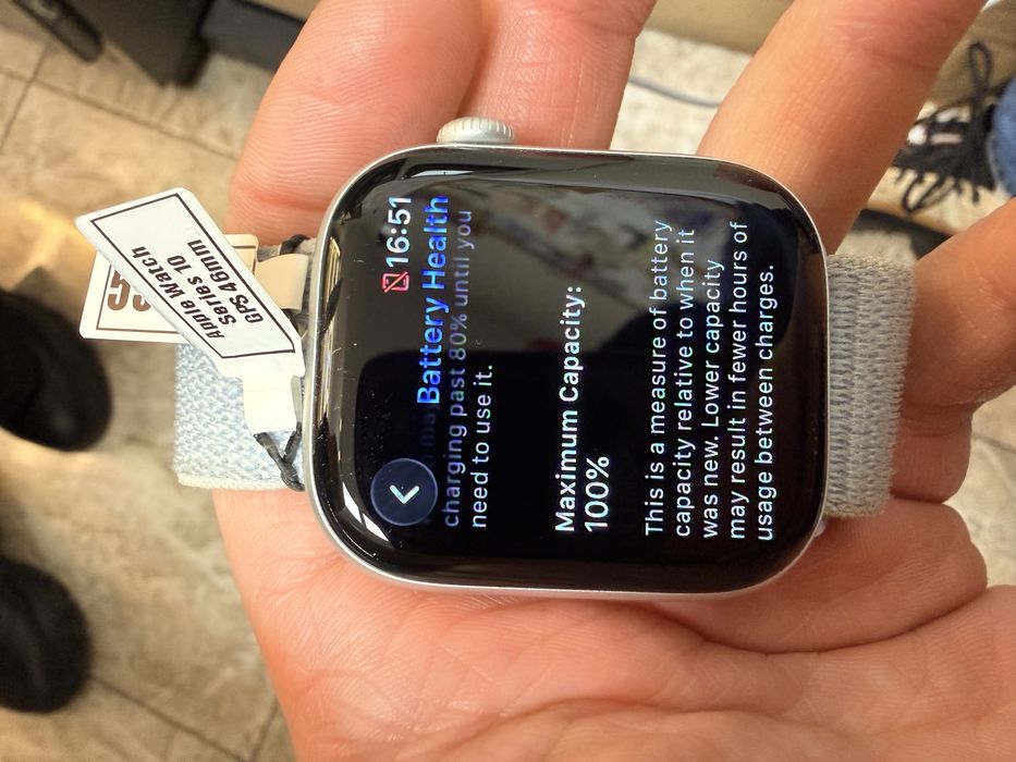 Apple Watch Series 10 GPS 49mm – Отлично състояние + зарядно