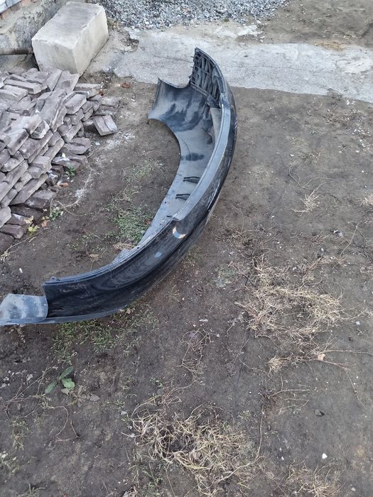 Передний бампер Ауди а6 с5.