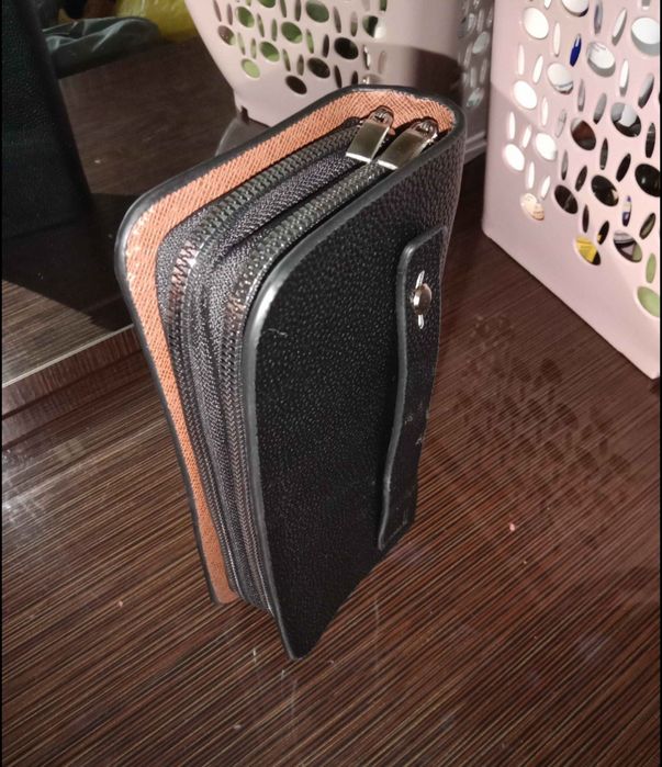 Erkaklar uchun pul plastik kartalar uchun hamyon barsetkalarimiz