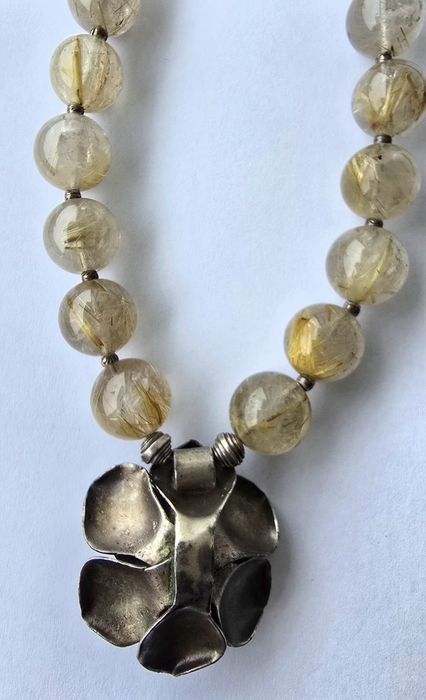 Colier statement din cuart rutilat natural , 26 bile mari 13–14 mm