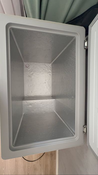 Морозилка Midea 198л б/у состояния после ремонта