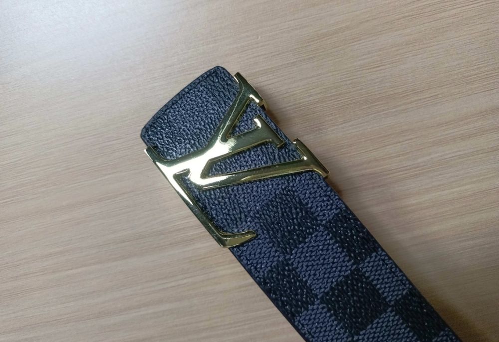 Curea LV cu cutie noua