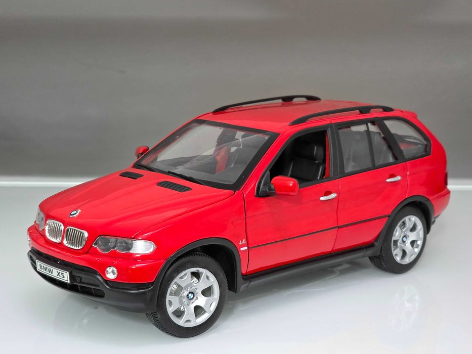 Macheta Auto 1/18 Welly BMW X5 4.4i