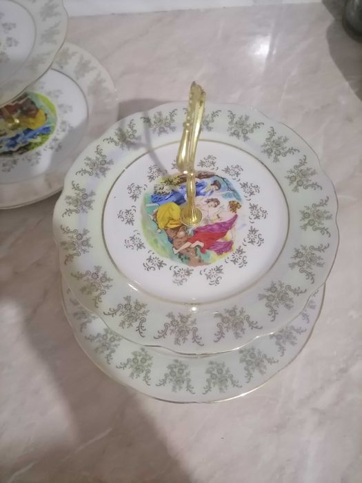 Продам этажерку отличное