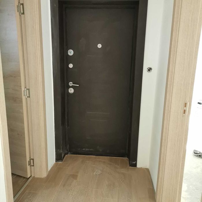 Продава се Тристаен апартамент в Варна, Зимно кино Тракия - 82 кв.м за 1927 €/кв.м - Снимка #10