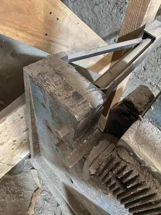 Станок для резки арматуры / Armatura kesuvchi dastgoh