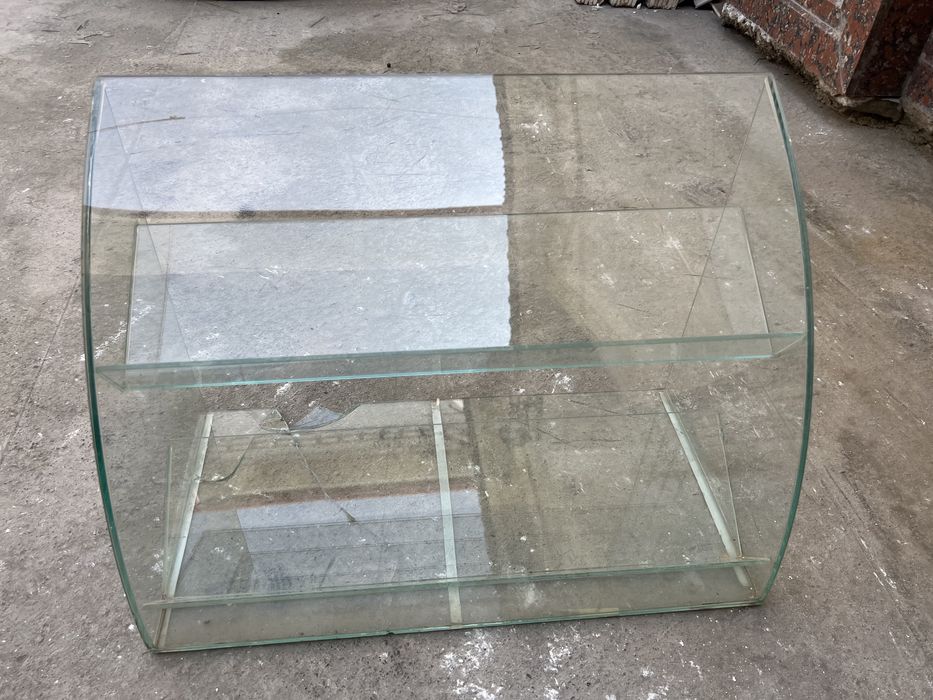 Стеклянная мини витрина для рекламы жевачки сигарет