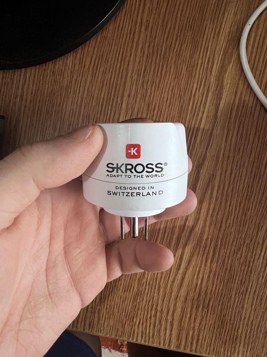 Adaptor romania - usa