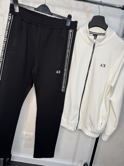 Trening premium Armani Exchange (A|X) – stil modern și confort