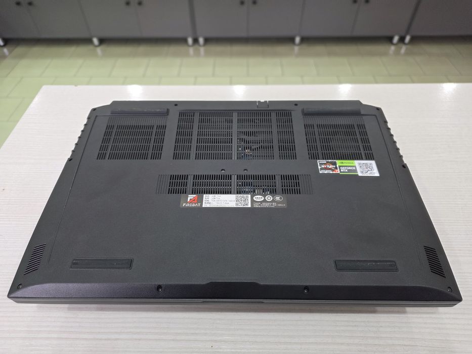 Игровой Firebat (Ryzen 7 7435HS, RTX 3050 4 gb)
