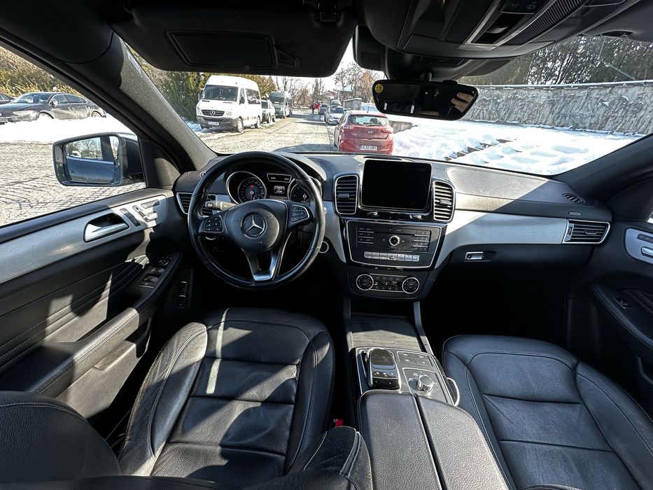 Mercedes GLE Coupe. / Variante imobiliare