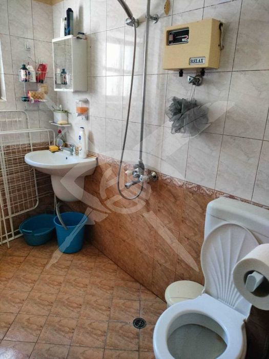 Дава се под наем Едностаен апартамент в Варна, ВИНС - 20 кв.м за 200 € - Снимка #2