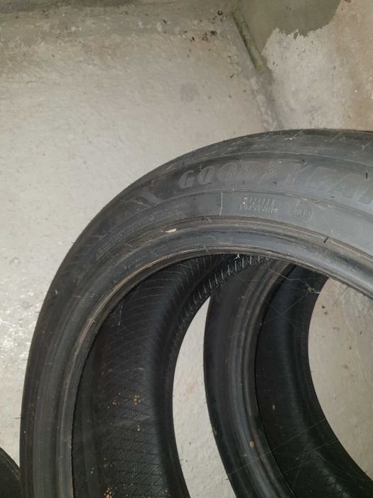 2 бр летни гуми на 500км като нови Goodyear