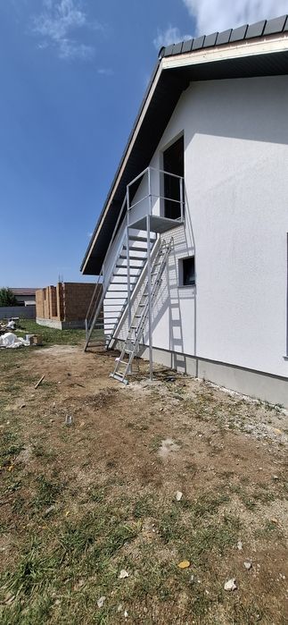 Scări metalice pentru interior și exterior
