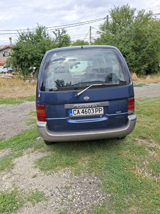 Продава се Нисан Серена
