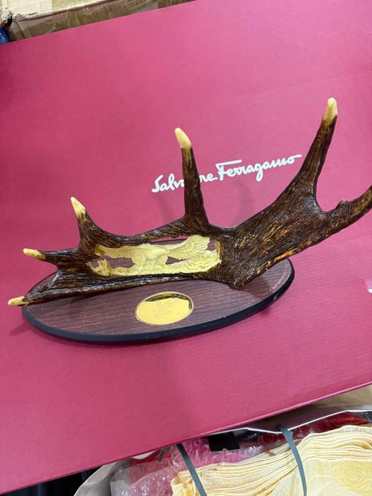 Винтажная скульптура Antler – Wolf Pack & Pine Trees