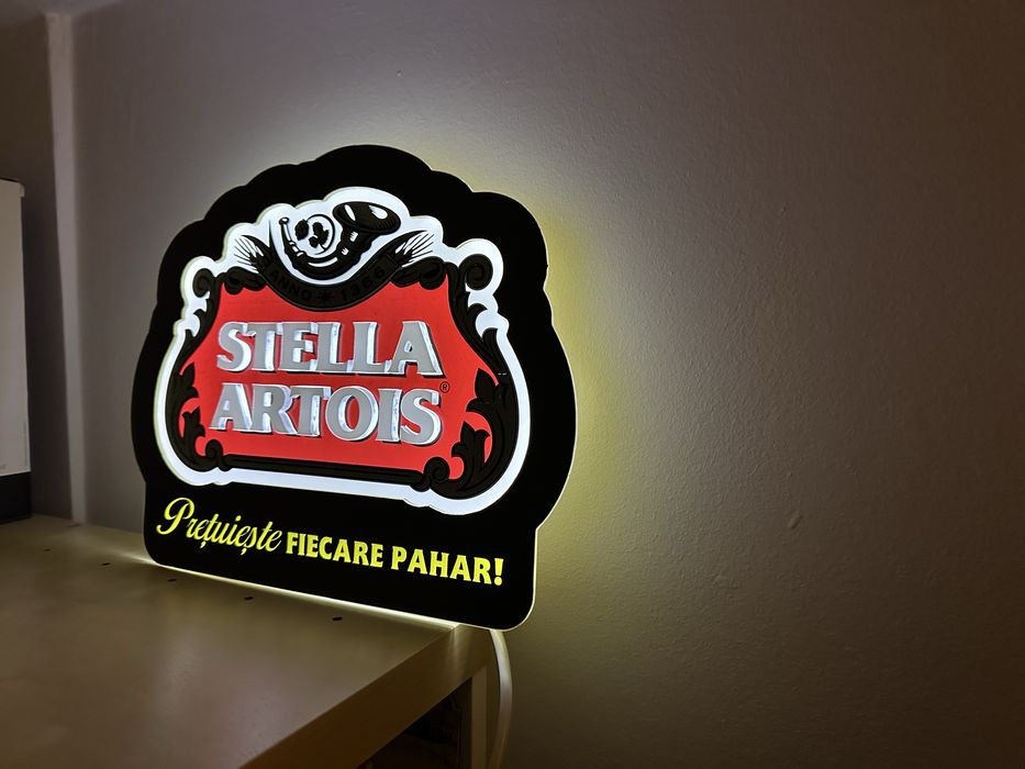 Reclama luminoasa Stella Artois