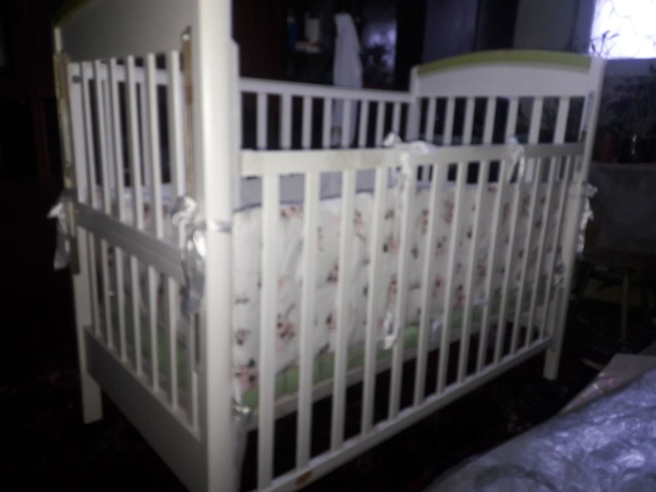 Болалар кровати сотилади