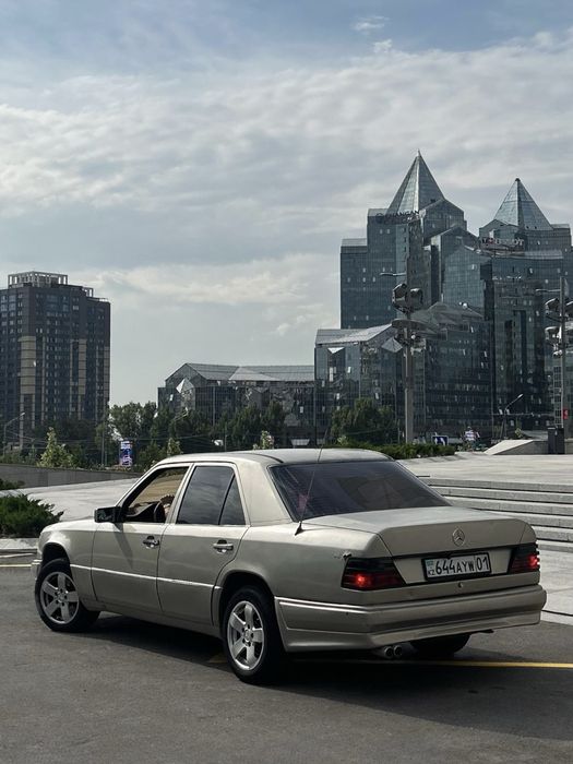 Mercedes E260 с AMG1 обвесом