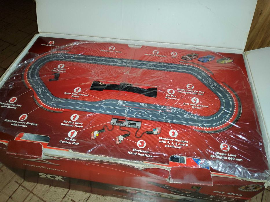 Цифровой гоночный трек SCX 1:32