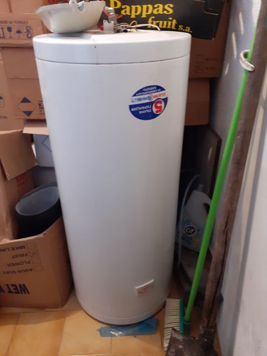 Бойлер 120л Елдом.3 kw.Вертикален.