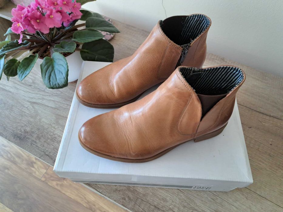 Страхотни боти в цвят Camel