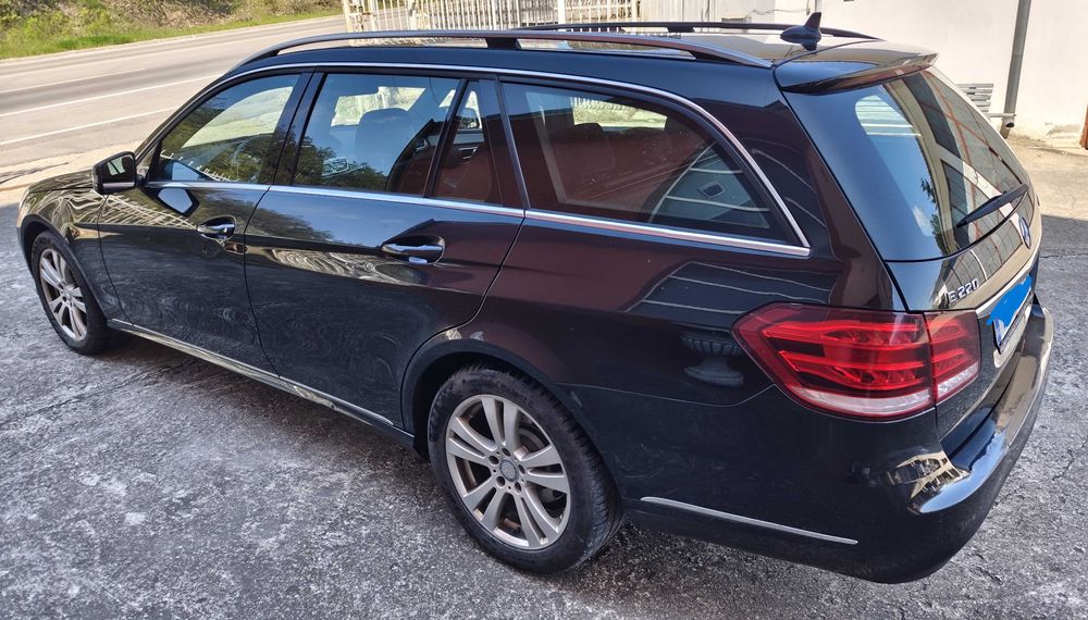 Продавам Mercedes Benz E 220 9-G