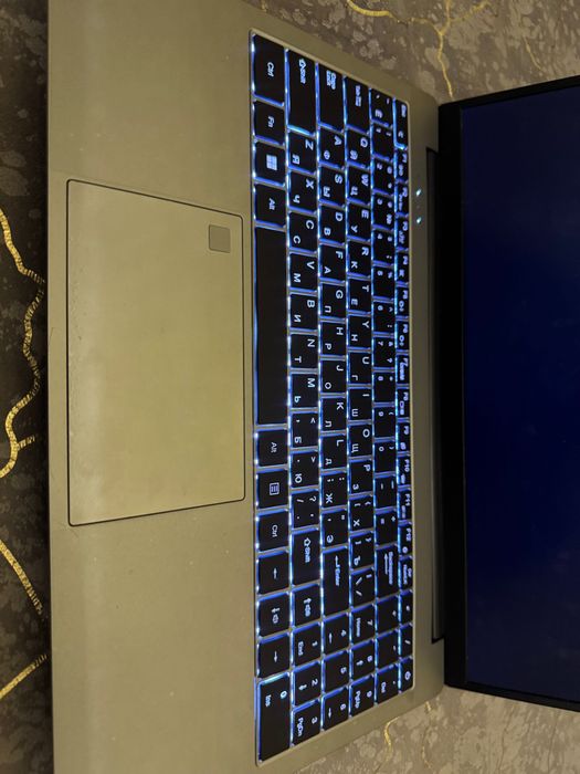 Продам новый ноутбук