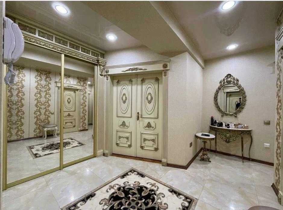 Срочно продается 3\4\9 96м2 ДАРХАН ул Кари Ниязи с ремонтом !!