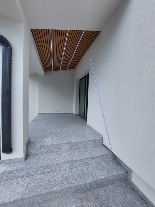 Casă modernă 105 mp cu piscină,curte amenajată, finisaje premium