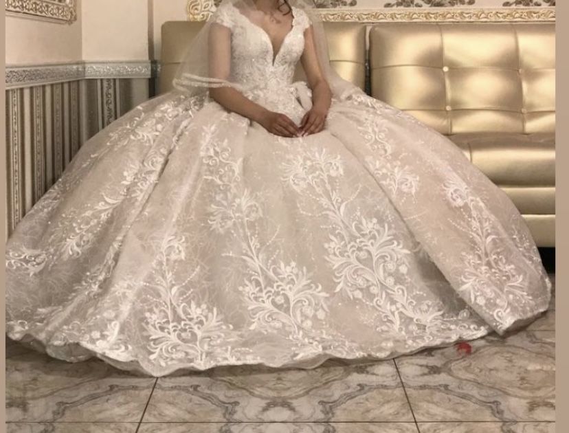 Свадебное платье.