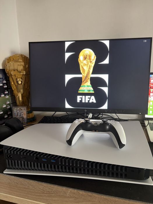 Vând PlayStation 5 Digital Edition – 825 GB + 1 controller