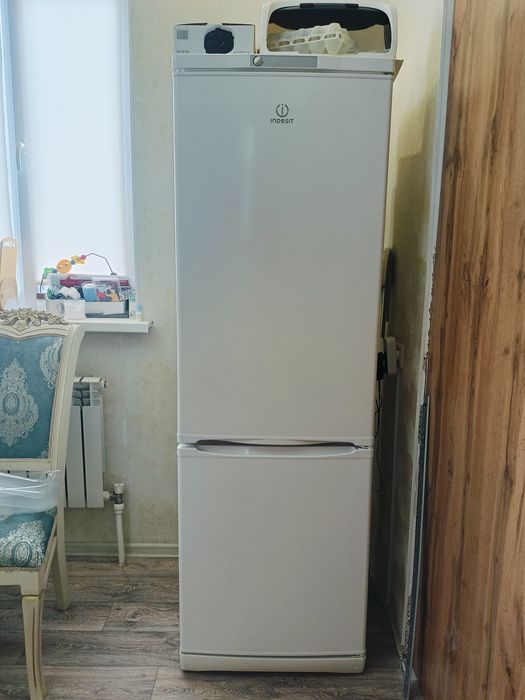 Продам холодильник