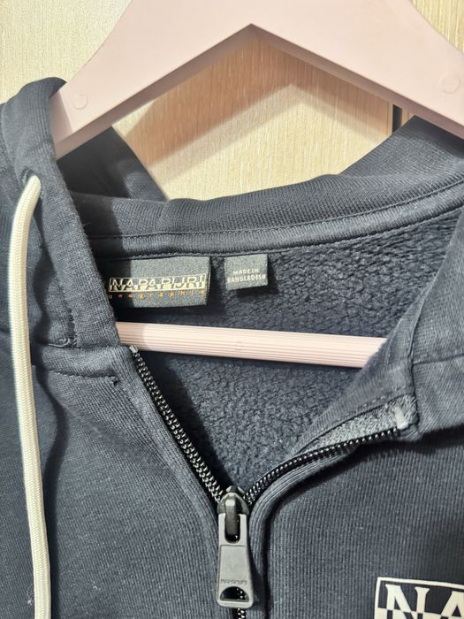 Napapijri чисто нов суичър