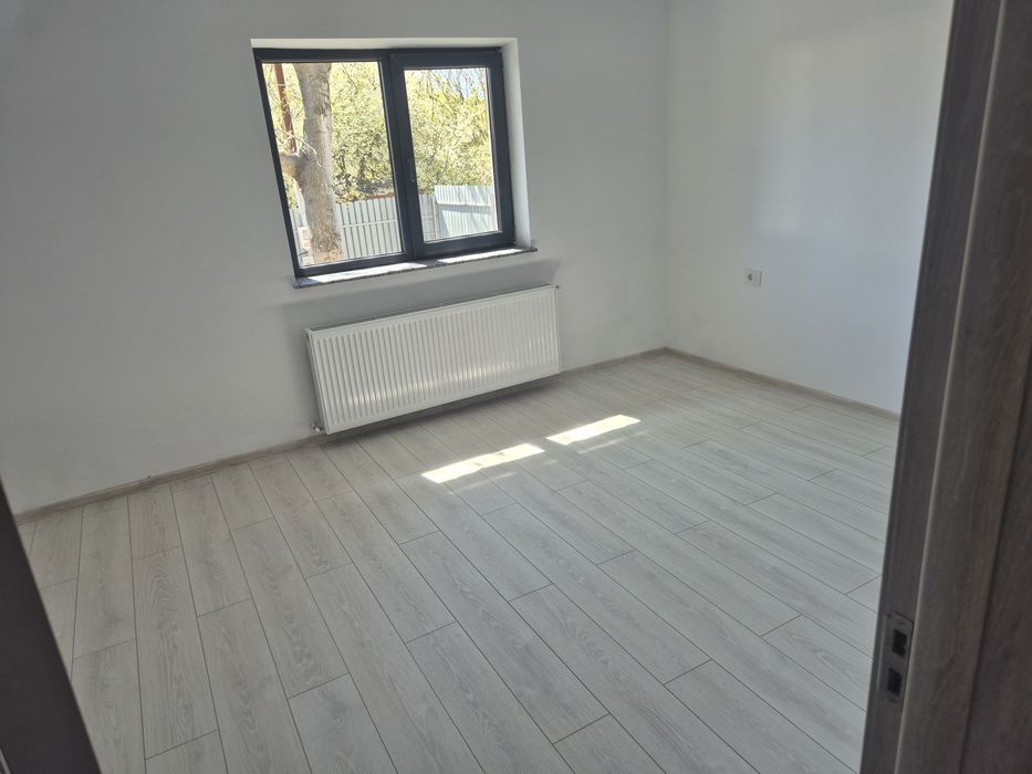 Casă caramidă nouă cu toate utilitățile!