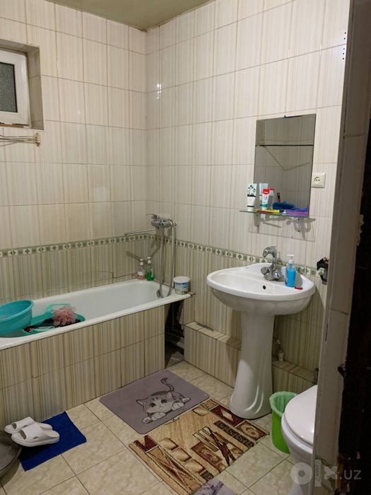 3 ком. квартира, 3/4/4. Спутник 18, Янгихает (Сергели). Дом кирпичный.