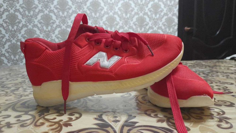 Продам качественные кожаные кроссовки – актуально для весны