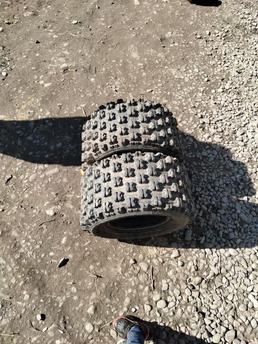 Vând roți de ATV pe 10