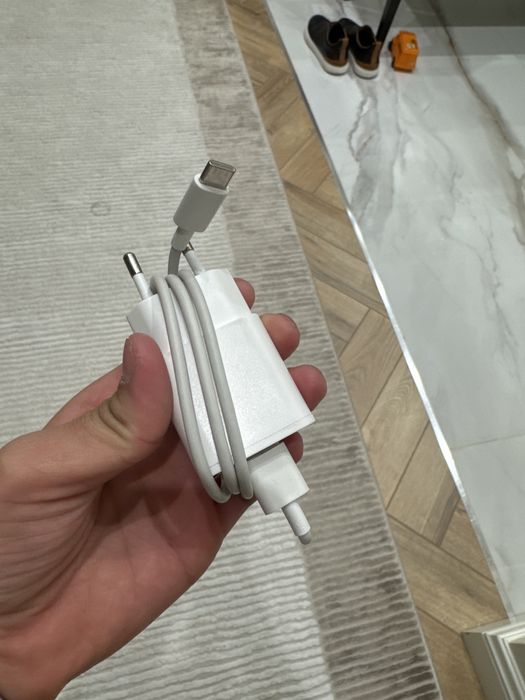 Б\У  ZTE blade A75 (5G) ,   ( 4 gb+128gb) , qora rang , holati yaxshi,