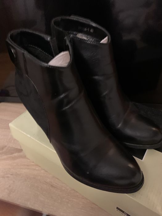 botine din piele