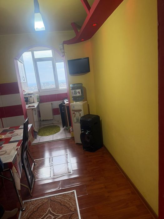 Vând/schimb cu apartament 2 camere plus diferența
