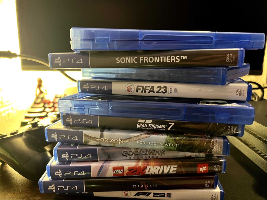 Playstation 4 pro plus 11 jocuri (ps4 pro)