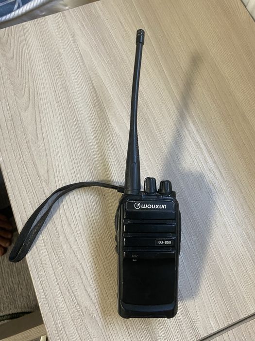 Продам рацию wouxun