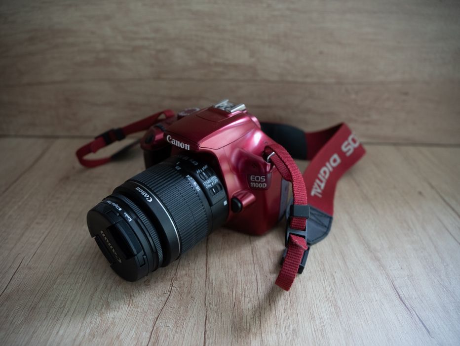 Canon 1100D + accesorii originale
