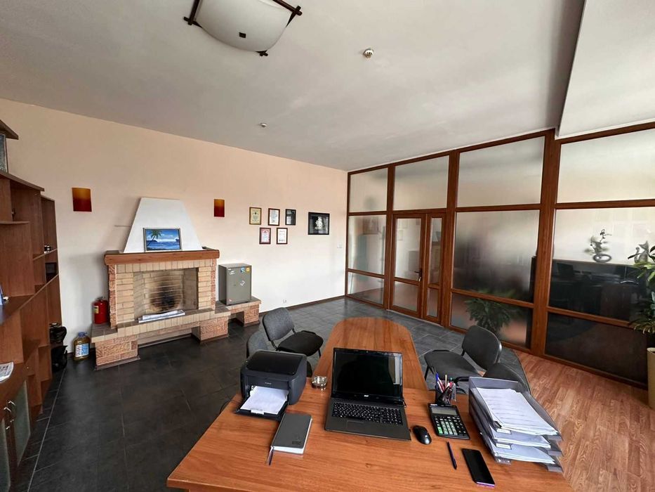 В продаже промбаза  Абая 203/1