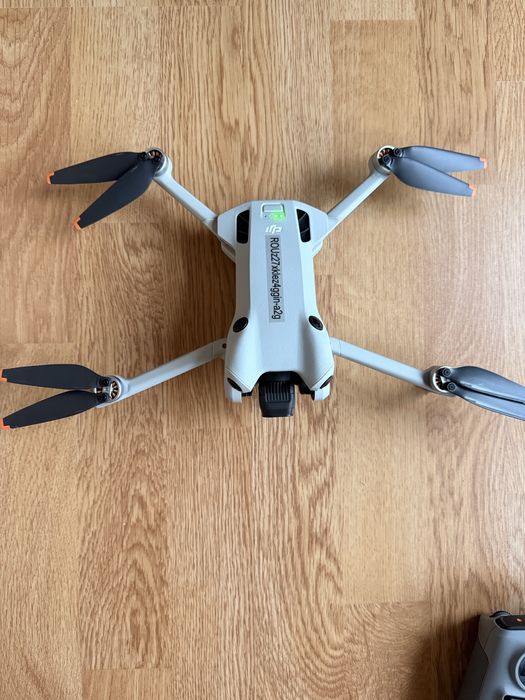 DJI mini 4 Pro Fly More Combo