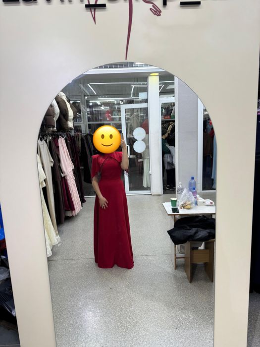 Продам новое вечернее платье