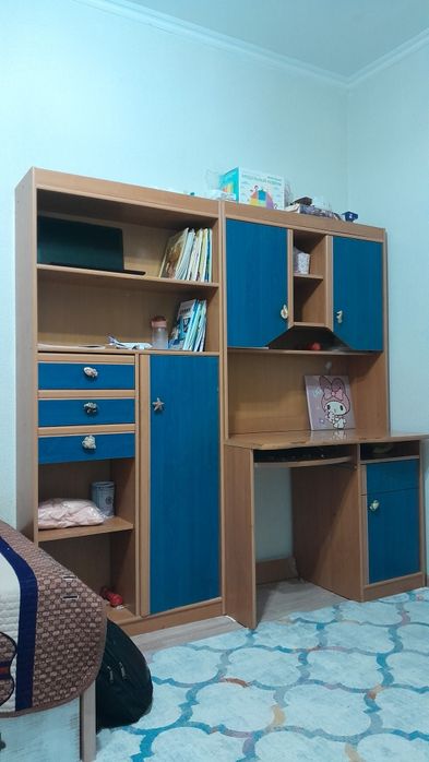 Продаётся детское мебель шкаф, компьютерный стол комплект