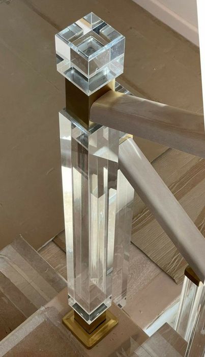 Zinapoyalar, sifat va dizayn alo balandlikda)